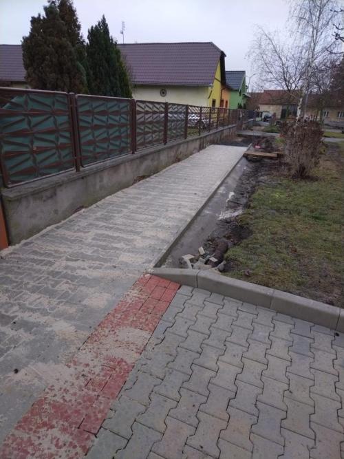 15.12. nové chodníky, náměstí